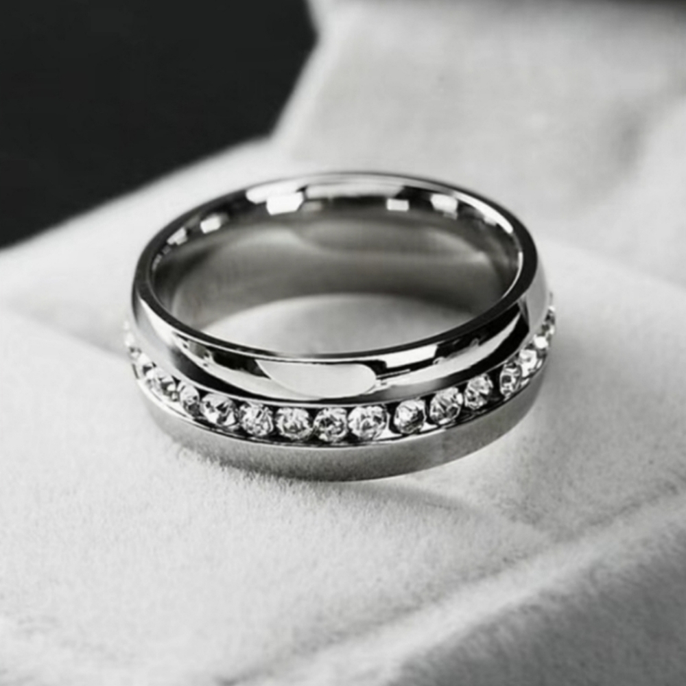 Size 7 Titanium eternity ring with channel set zirconia stones womens New